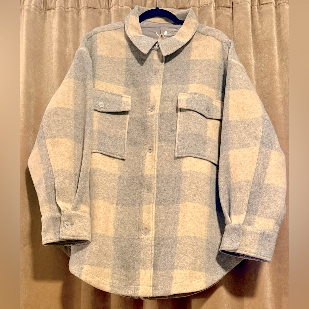 Good American Plaid Button-Up Shirt/Jacket In Light Blue, Gray And Cream.